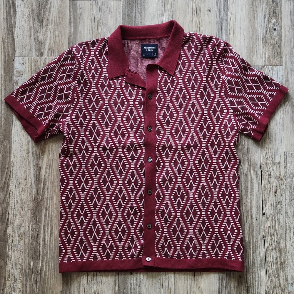 Abercrombie Men's Burgundy Knitted Patterned Polo
